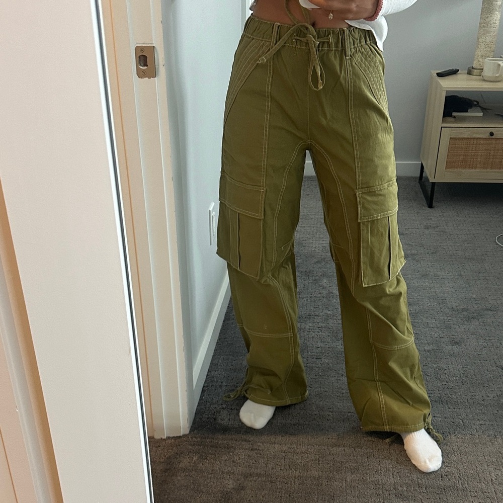 Women’s Zara Olive Cargo Pants